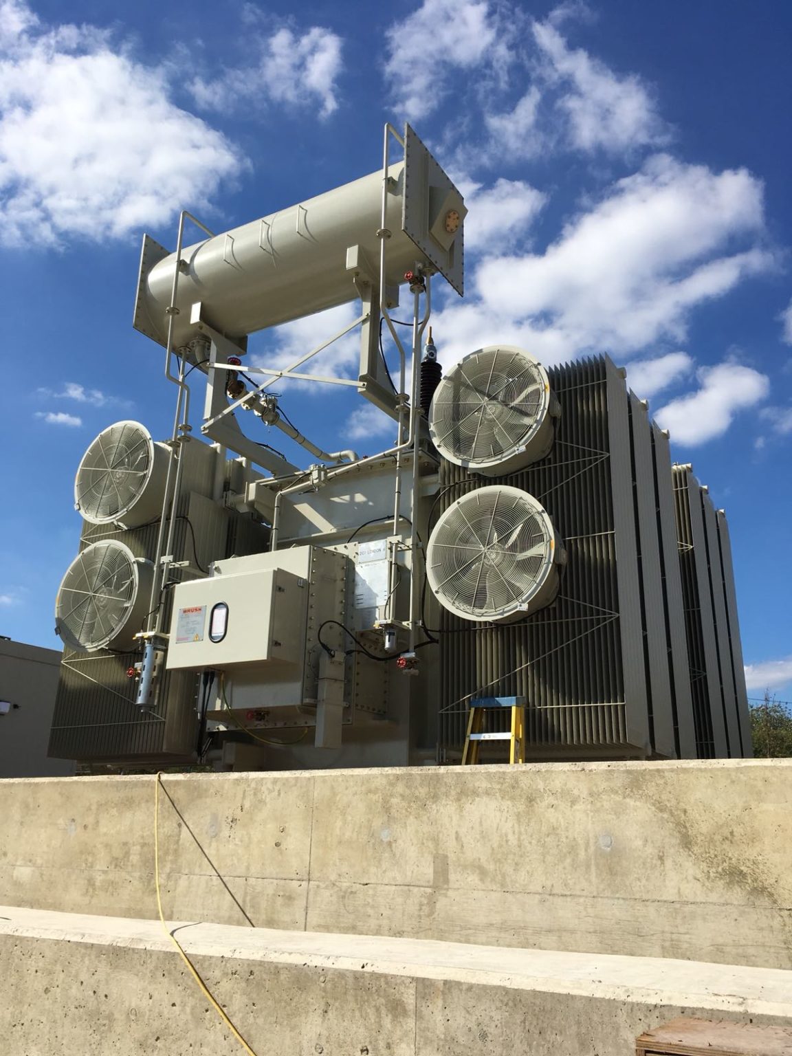 Power Distribution BRUSH